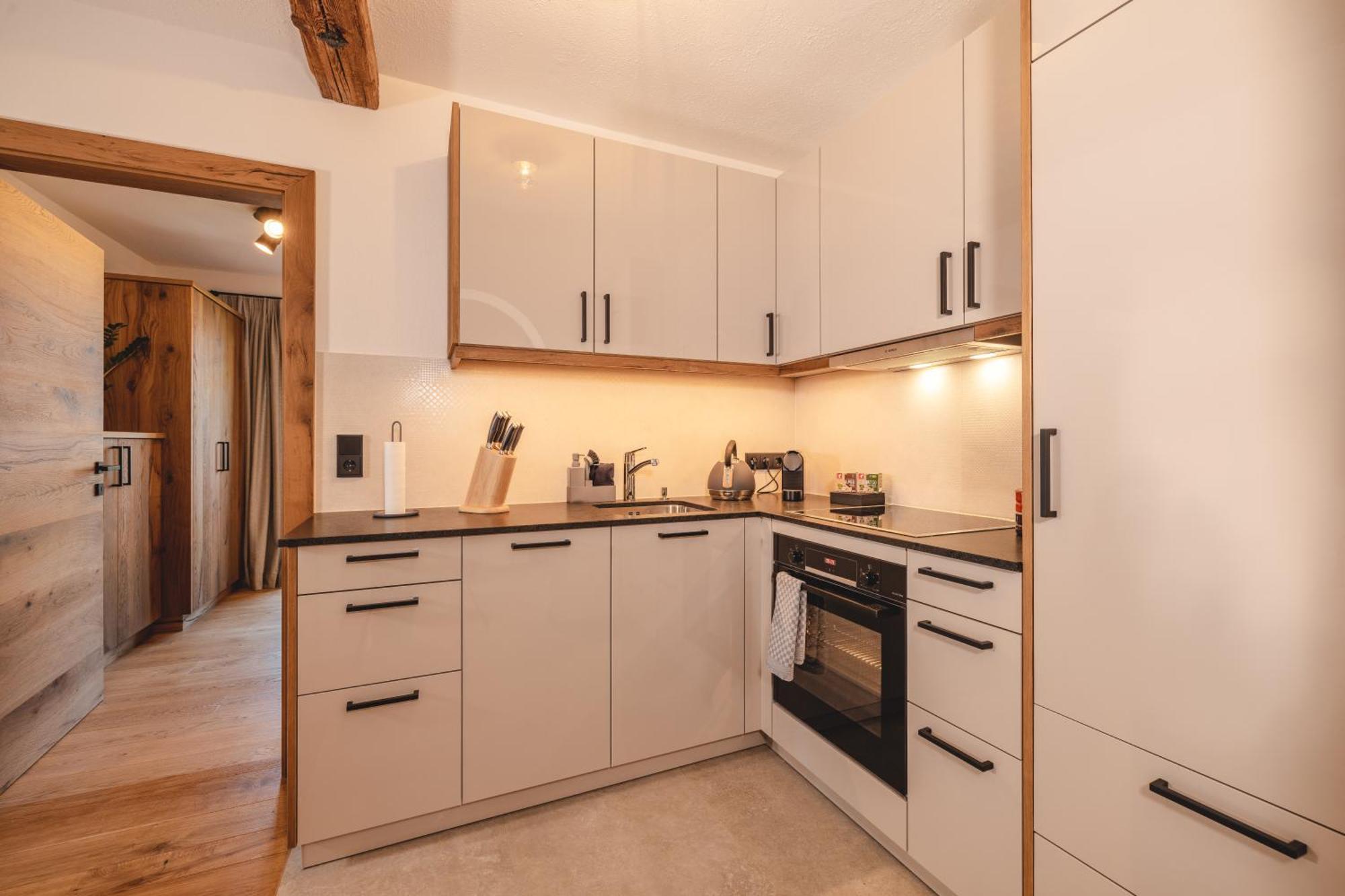 Mocking Apartment *
